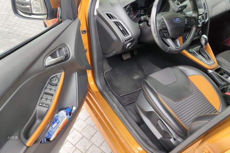 Ford Focus 2017 car image #18