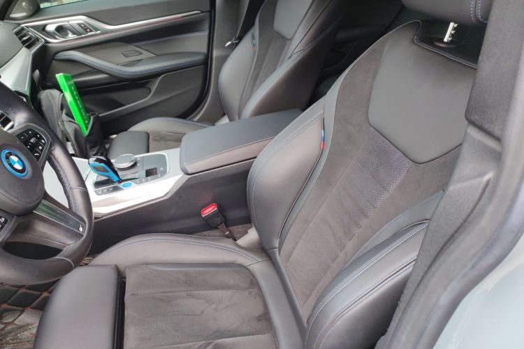 BMW i4 2022 #18 BMW i4 2022 car image #18