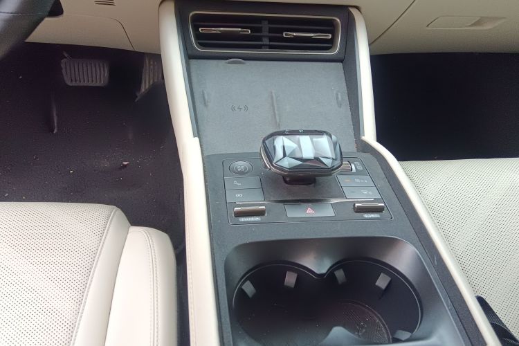 BYD Qin L 2024 car image #18