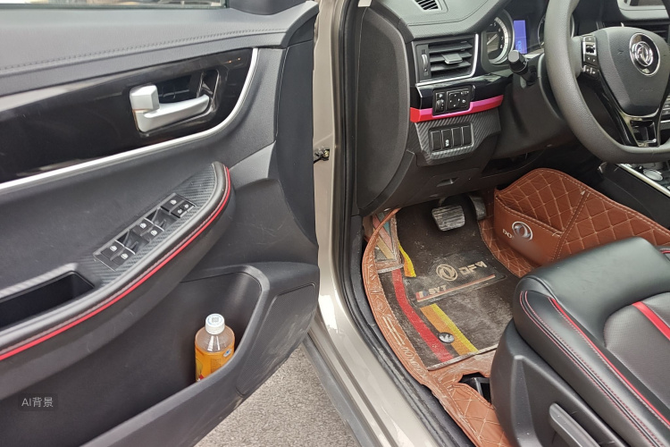 Forthing JOYEAR X5 2018 #18 Forthing JOYEAR X5 2018 car image #18