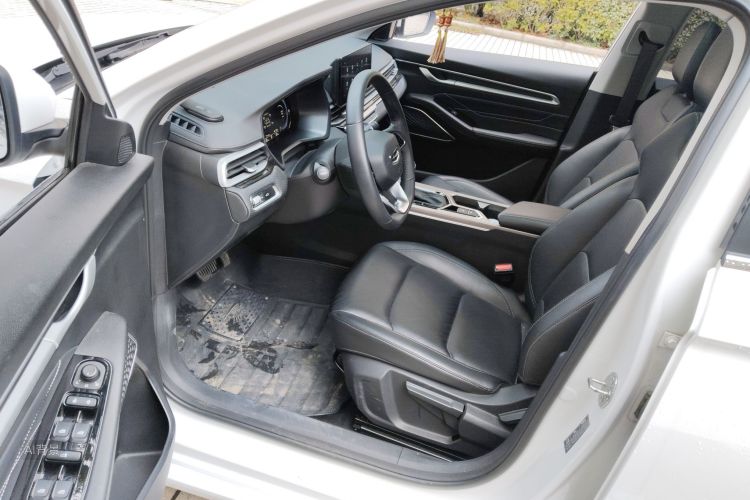 GEELY Emgrand 2022 #18 GEELY Emgrand 2022 car image #18