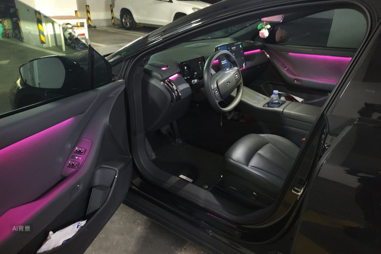 Xpeng P7+ 2024 car image #18