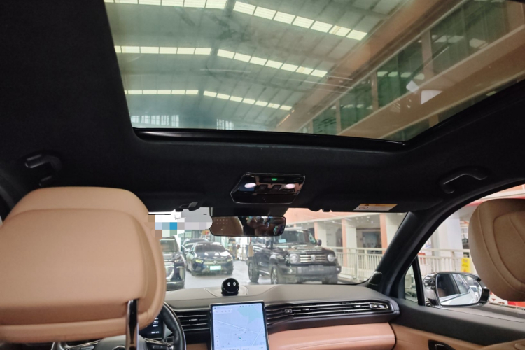 NIO ES8 2022 car image #18