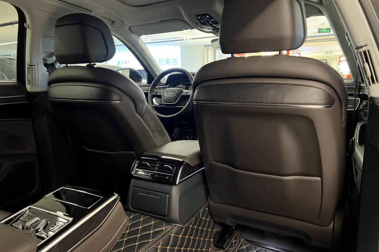 Audi A8 2020 imagem de carro #18