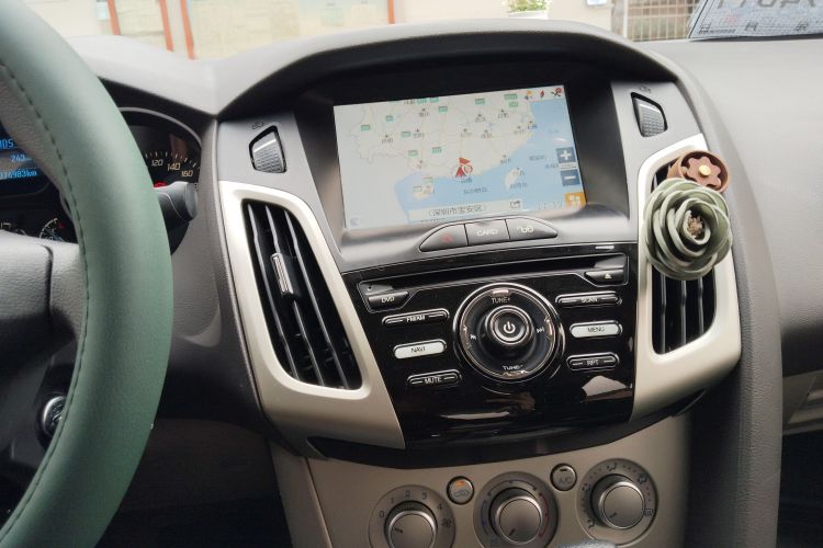 Ford Focus 2015 image de voiture #18