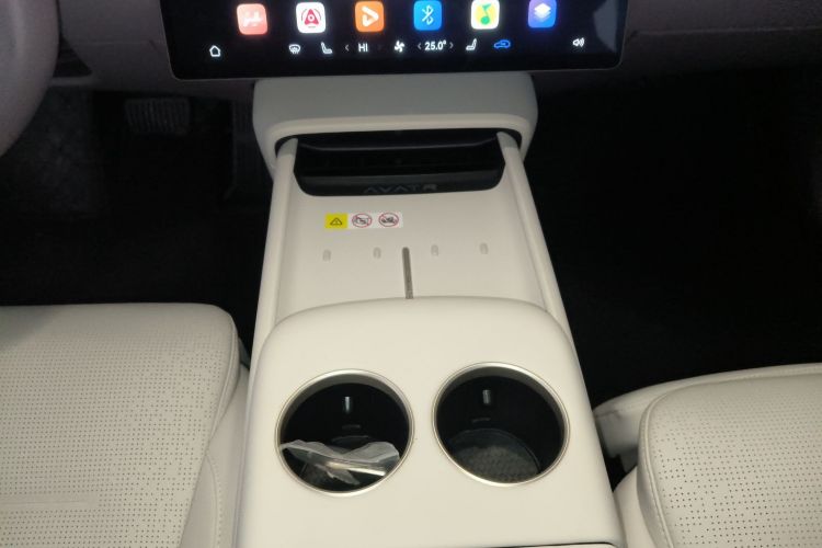 Avatr 06 2025 #18 Avatr 06 2025 صورة سيارة #18