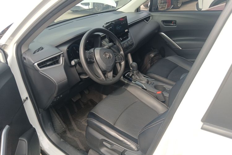 Corolla Cross 2024 car image #18
