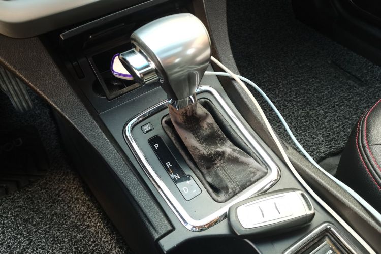 GEELY Emgrand 2015 immagine di auto #18
