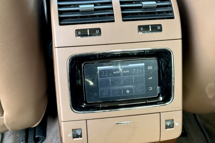 Volkswagen Pheaton 2016 immagine di auto #18