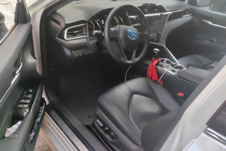 Toyota Camry 2020 immagine di auto #18