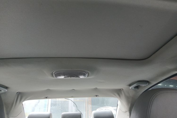 GEELY Emgrand 2015 car image #18