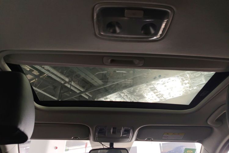 Kia K3 2020 car image #18