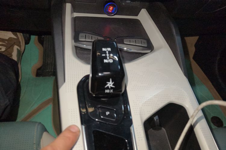 GEELY Emgrand L HiP 2022 car image #18