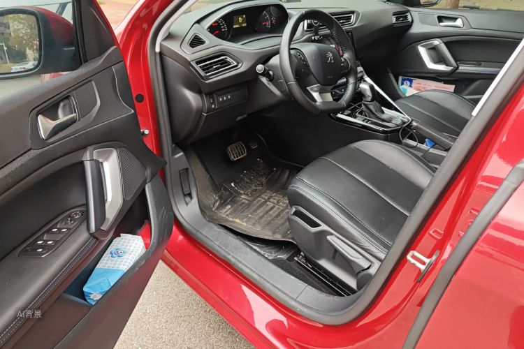 Peugeot 308 2018 #18 Peugeot 308 2018 car image #18