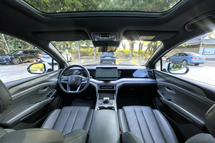 BYD SongL DM-i 2025 car image #18