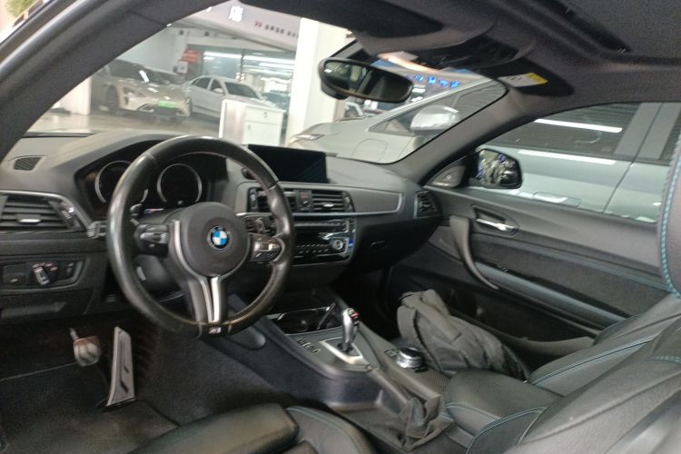 BMW M2 2018 car image #18