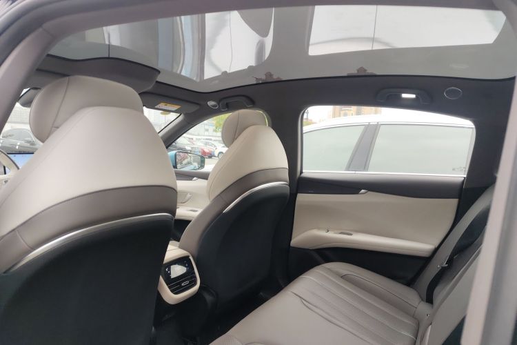 Deepal L07 2025 صورة سيارة #18