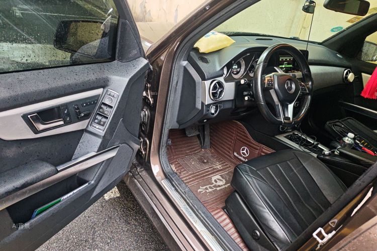 Mercedes-Benz GLK Class 2015 car image #18