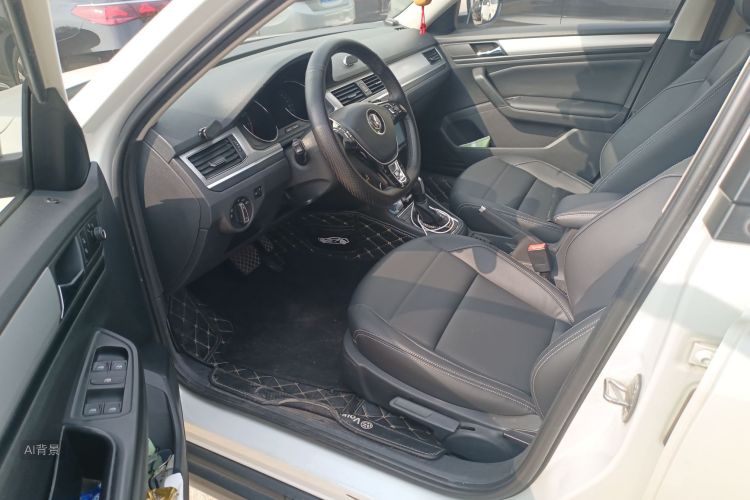 Volkswagen C-Trek 2018 immagine di auto #18