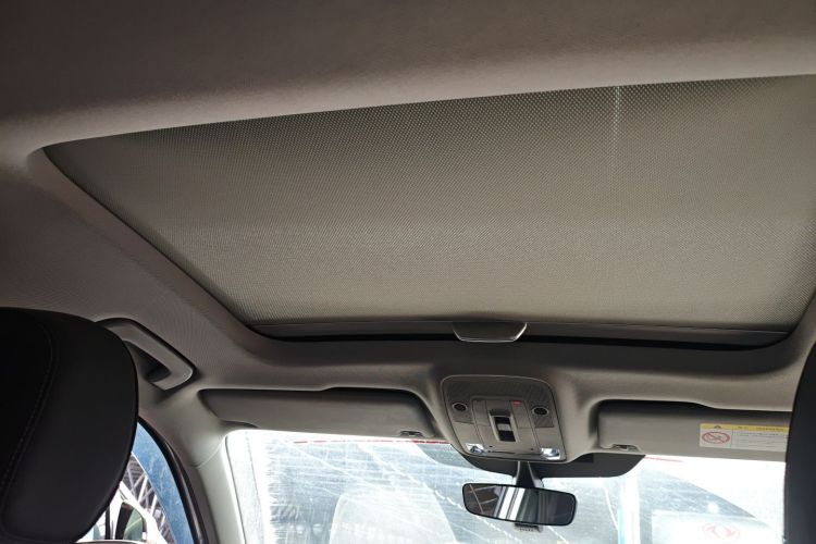 Audi Q2L e-tron 2020 car image #18