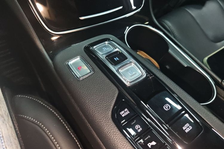 Hyundai Santa Fe 2022 car image #18