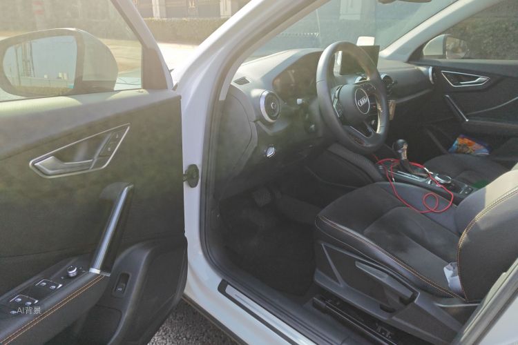 Audi Q2L e-tron 2023 car image #18