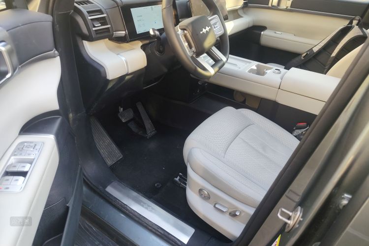 FangChengBao Tiger 7 2025 #18 FangChengBao Tiger 7 2025 car image #18