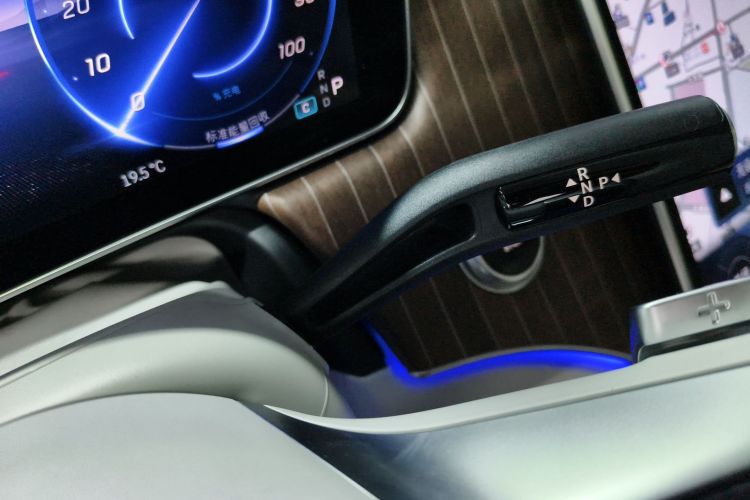 Mercedes-Benz EQE SUV 2023 car image #18