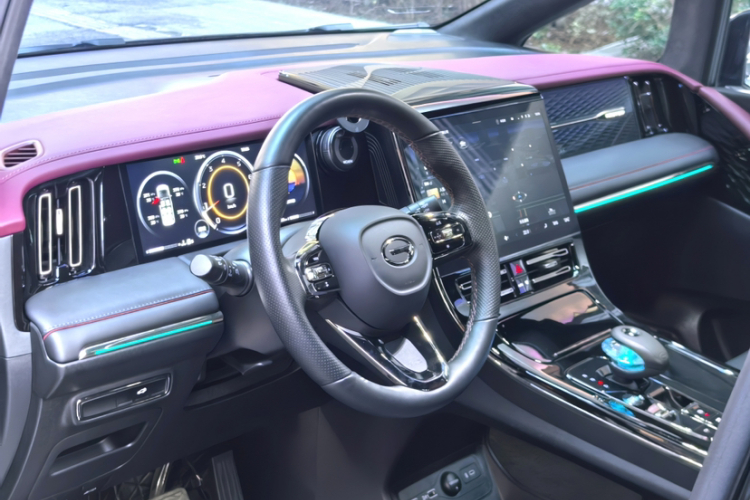 GAC Trumpchi M8 2023 #18 GAC Trumpchi M8 2023 car image #18