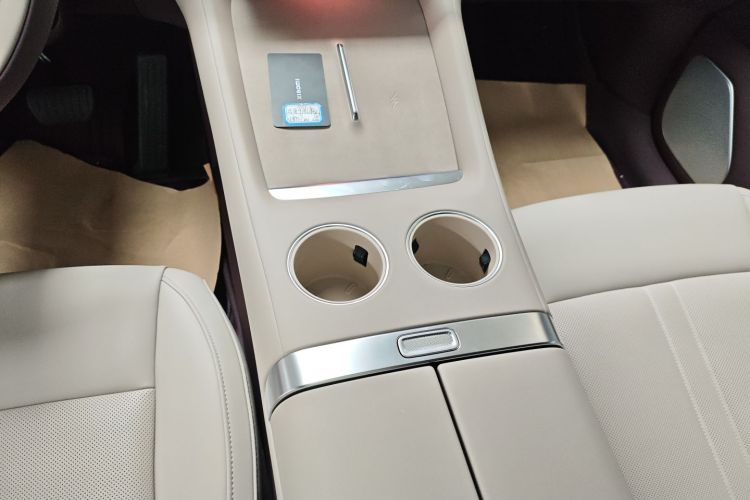 小米汽车 小米YU7 2025 汽车图片 #18