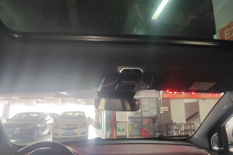 GEELY Coolray 2019 immagine di auto #18