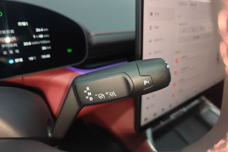 极氪 极氪007GT 2026 汽车图片 #18