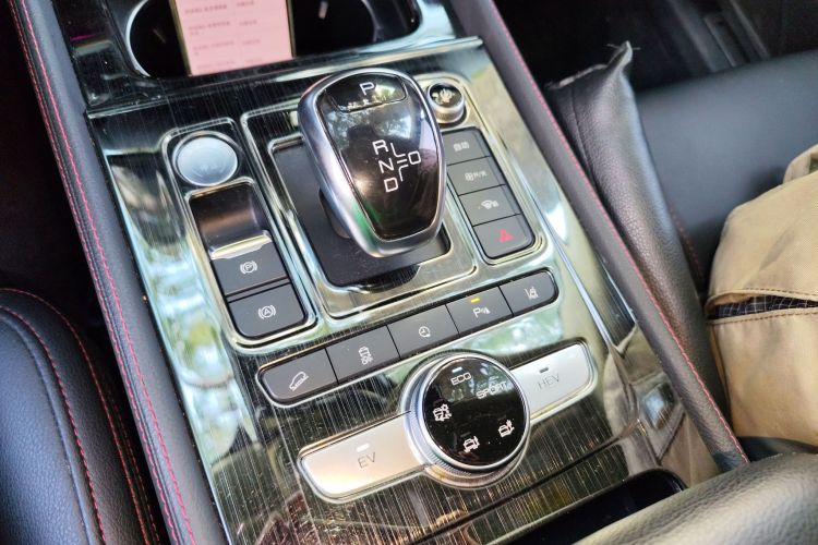 BYD Tang New Energy 2019 #18 BYD Tang New Energy 2019 car image #18