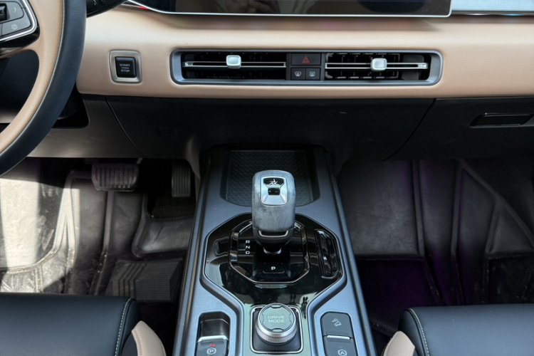 GEELY ICON 2023 صورة سيارة #18