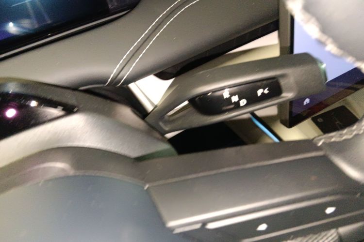 MI SU7 2024 car image #18