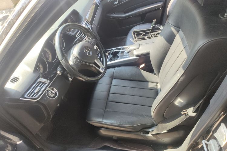 Mercedes-Benz E Class 2015 car image #18