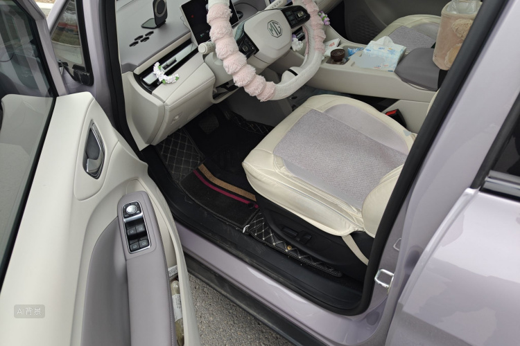 MG 2025 car image #18