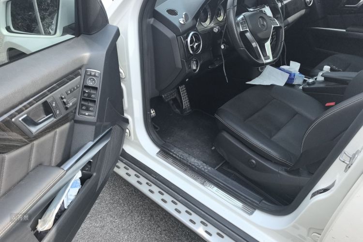 Mercedes-Benz GLK Class 2016 car image #18