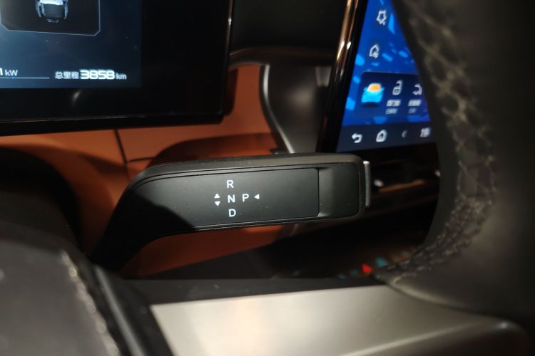 FangChengBao Tiger 7 2025 car image #18