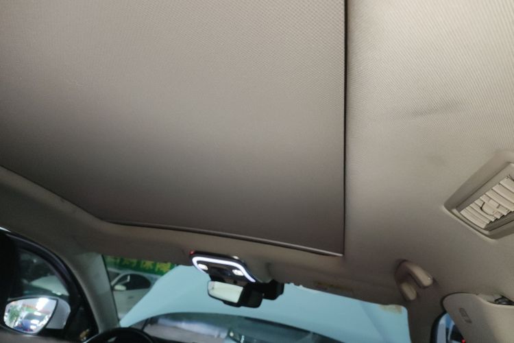 BYD Tang 2018 immagine di auto #18