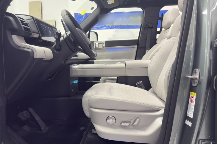 FangChengBao Tiger 7 2025 car image #18