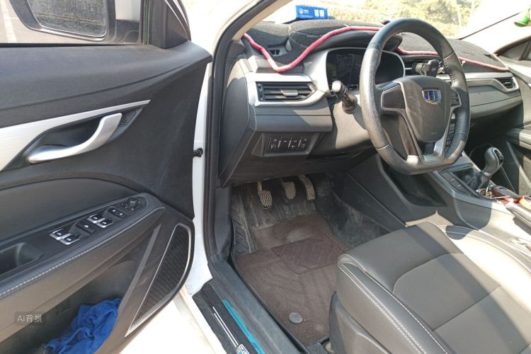 Emgrand 2018 car image #18
