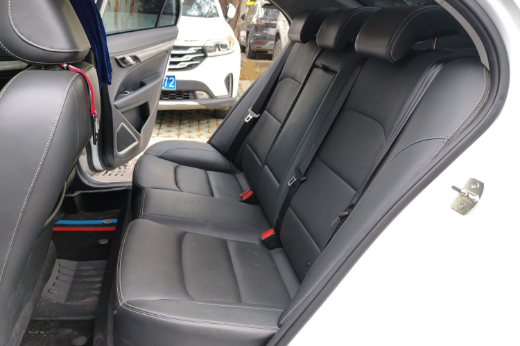 GEELY Emgrand 2020 car image #18