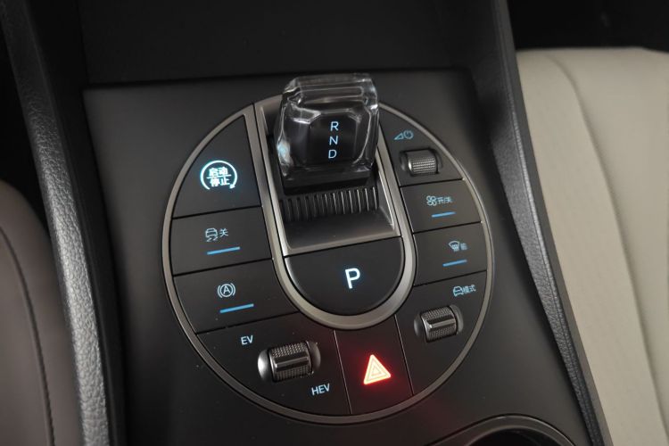 BYD Seal 05 DM-i 2025 car image #18