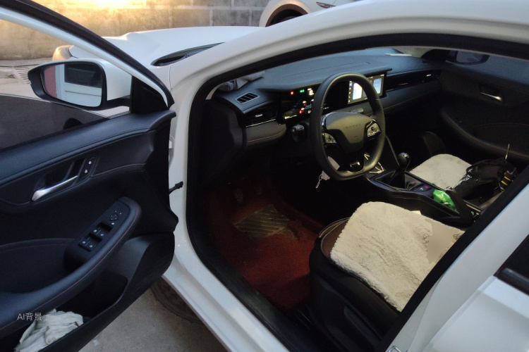 Roewe i5 2025 #18 Roewe i5 2025 car image #18