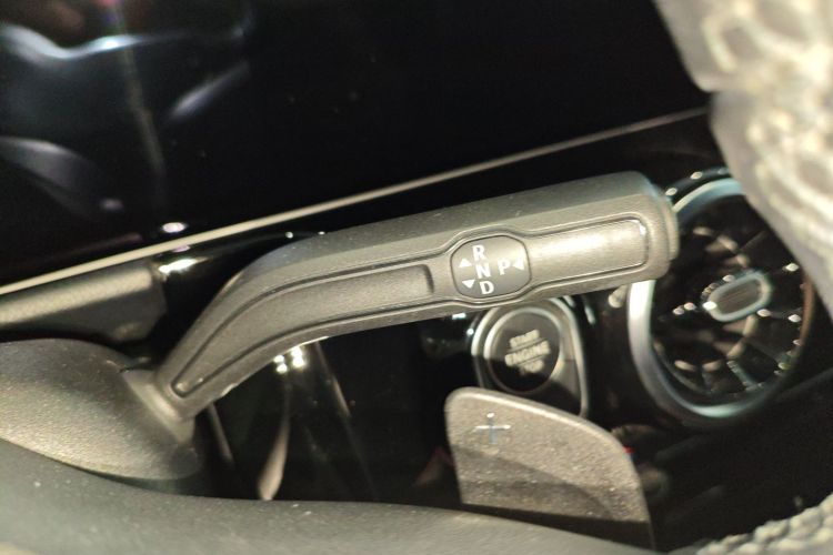 Mercedes-Benz B Class 2019 car image #18