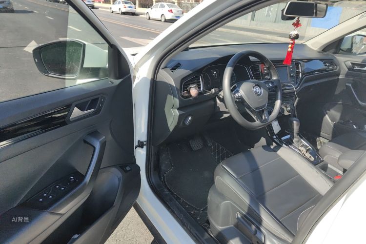 T-Roc 2019 #18 T-Roc 2019 car image #18
