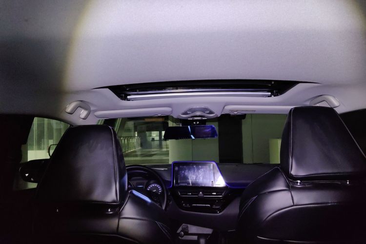 Toyota C-HR 2022 #18 Toyota C-HR 2022 صورة سيارة #18