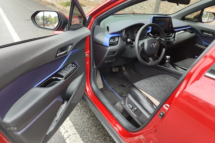 Toyota C-HR 2019 #18 Toyota C-HR 2019 car image #18