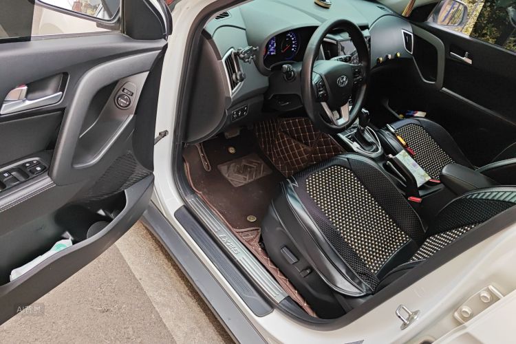 Hyundai ix25 2019 #18 Hyundai ix25 2019 car image #18